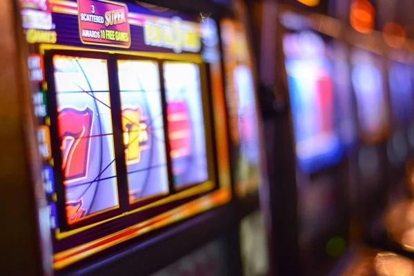 Sic Bo payout table with all bet types and odds